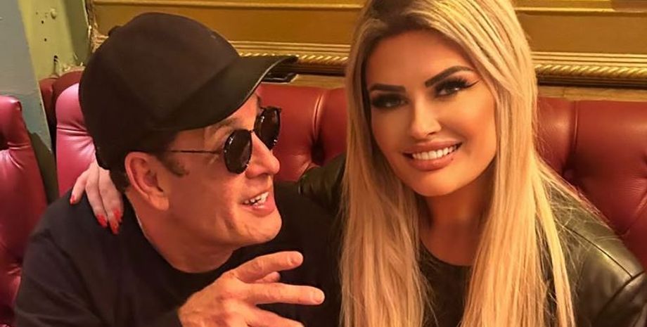 Надто красива жінка, Різдво, ревниві подруги, стосунки, курйозні історії, дивні випадки з життя