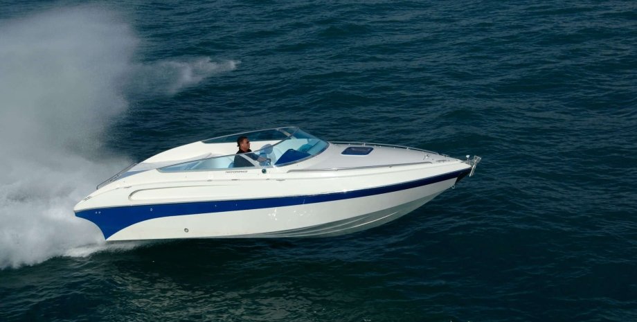 Човен E801, Performance Marine Yachting, човен, моторний човен