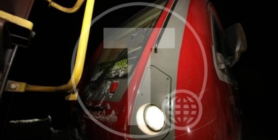 Фото с места столкновения поездов в Сербии / tanjug.rs