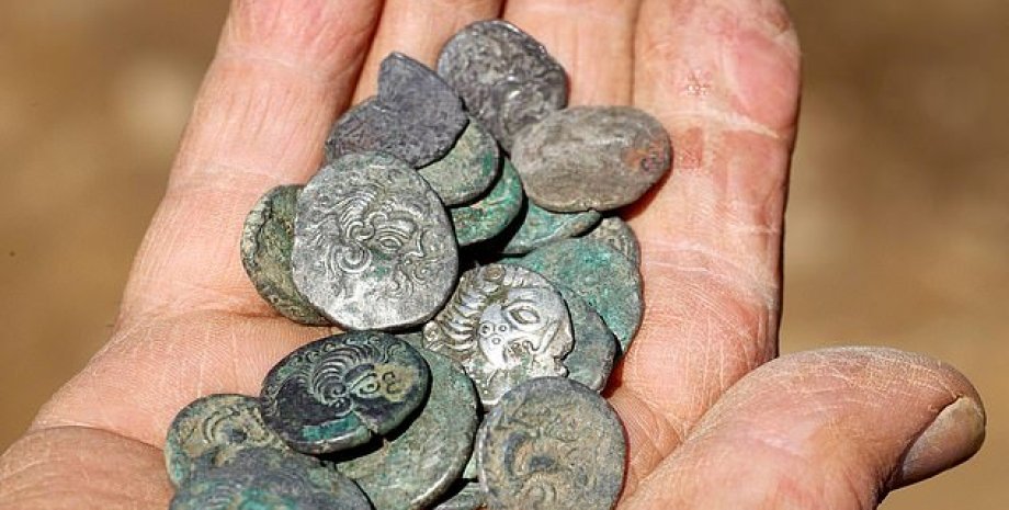 монети, археологи,