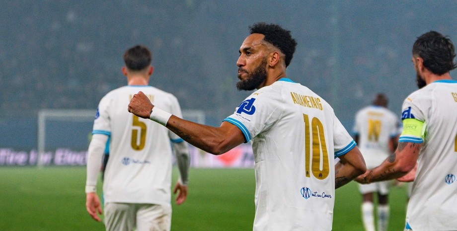 Пьер-Эмерик Обамеянг Пьер-Эмерик Обамеянг