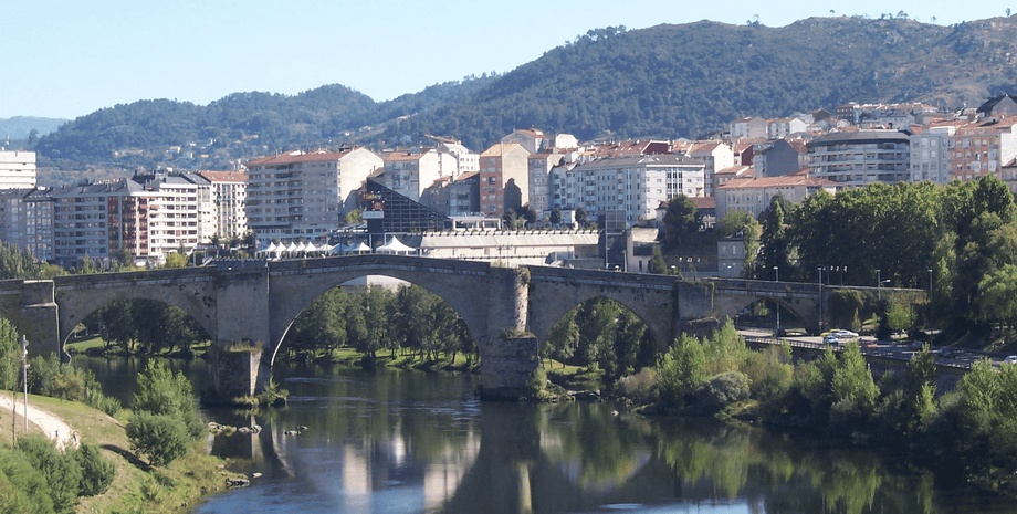 Житло в Іспанії в місті Оренсе може бути бюджетним