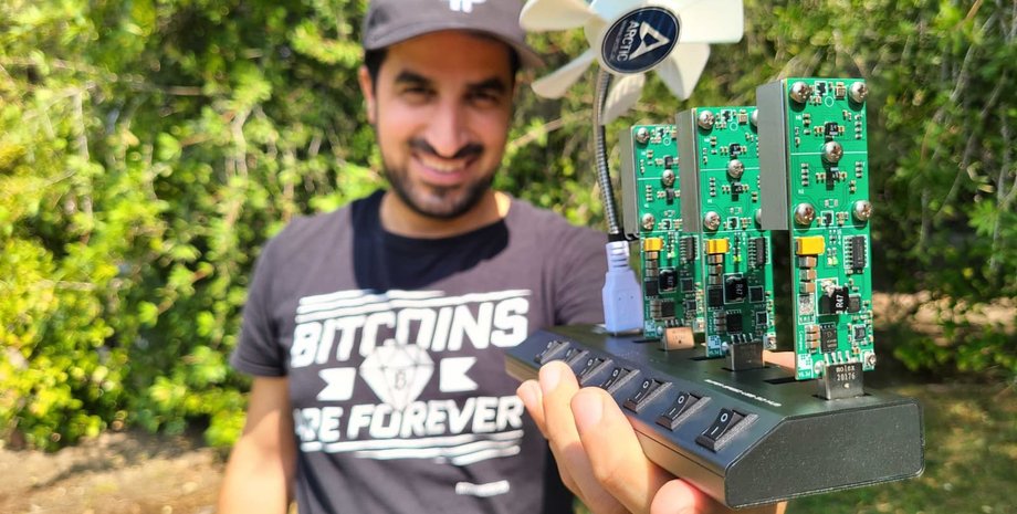 Ідан Абада, майнер, USB-майнер