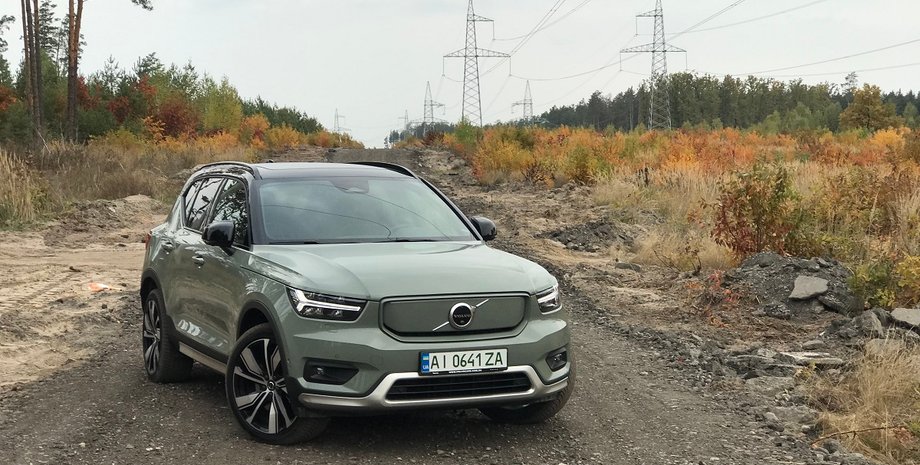 Електричний кросовер Volvo XC40 Recharge, новий Вольво ХС40, зовнішність Volvo XC40, екстер'єр електромобіль Вольво ХС40 Річардж, вид спереду