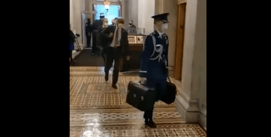 Капитолий, ядерные чемоданы, красная кнопка, конгресс, капитолий