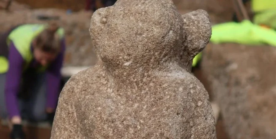 статуя, форт, Німеччина, історія, розкопки, римляни, бог, Штутгарт, Римська імперія, вілла, шлях, артефакт, археологи, археологія, розкопки, школа, пісковик, фігура, вірування, колона, Юпітер, площа, знахідка, фрагмент