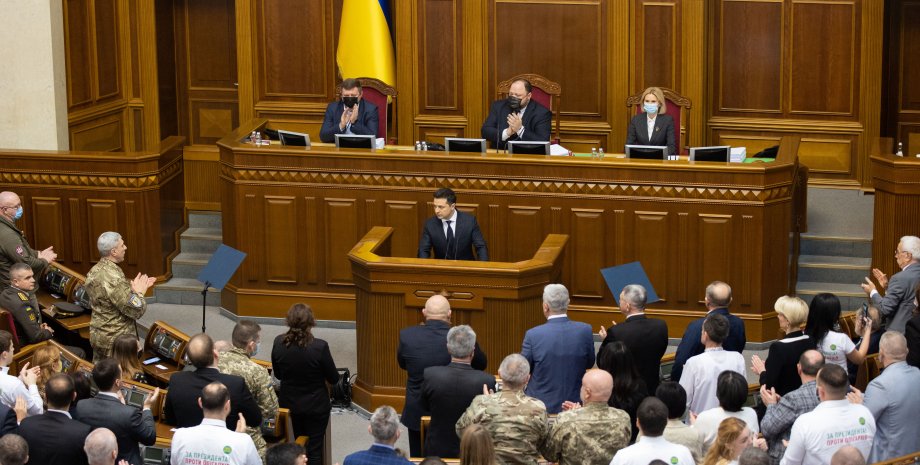 Зеленский выступил за прямые переговоры с РФ по Донбассу