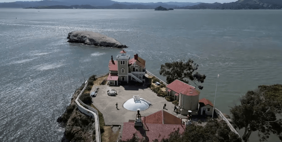 Острів, маяк, затока Сан-Франциско, ізольований острів, безкоштовне житло, доглядач маяка, крихітний острів,