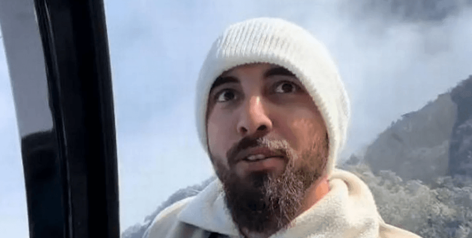 Канатная дорога, застряли на высоте в 3000 метров, застряли в горах, туристы, туристы оказались в ловушке, соцсети