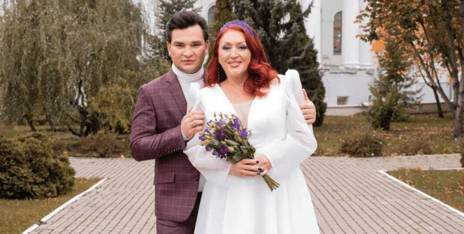 Aisila Chizhevskaya-Mingalim es mayor que su esposo por Daniel por 31 años. Sus ...