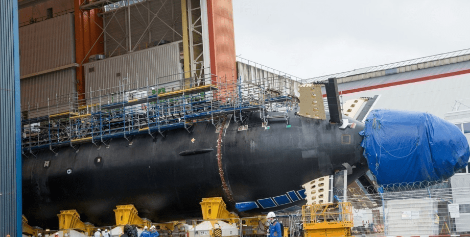 будівництво атомних підводних човнів