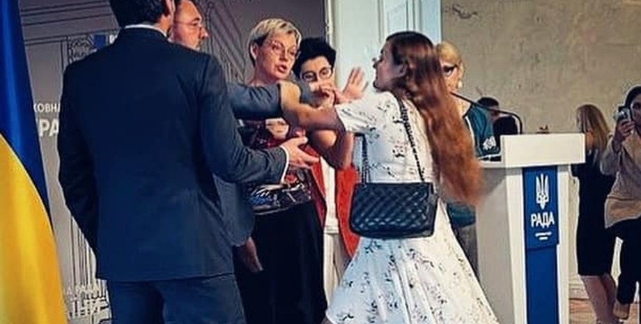 Ирма Крат, Ирма Крат драка, Никита Потураев