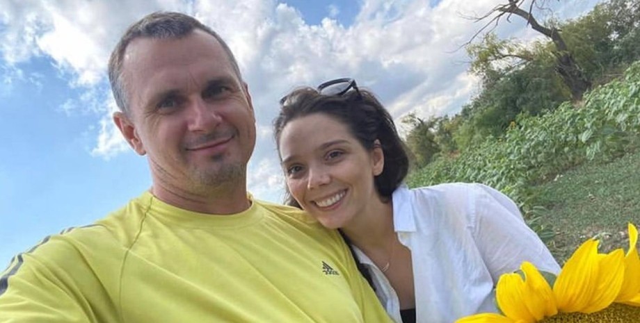 Олег Сенцов с женой Вероникой фото 2023