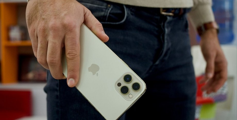 Смартфон iPhone