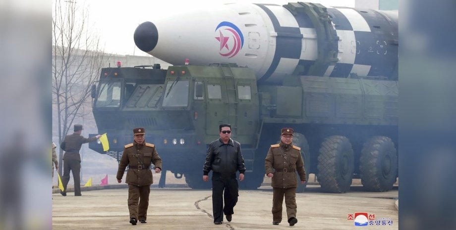 ракети Північна Корея, пуск ракет, ядерна зброя, ядерна зброя КНДР, КНДР