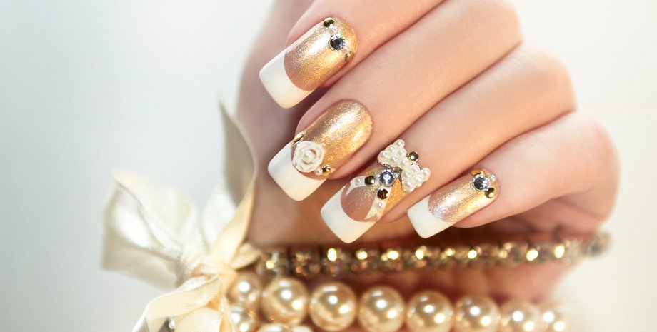 меган фокс, френч, маникюр, французский маникюр, модный маникюр, тренд сезона, маникюр 2022