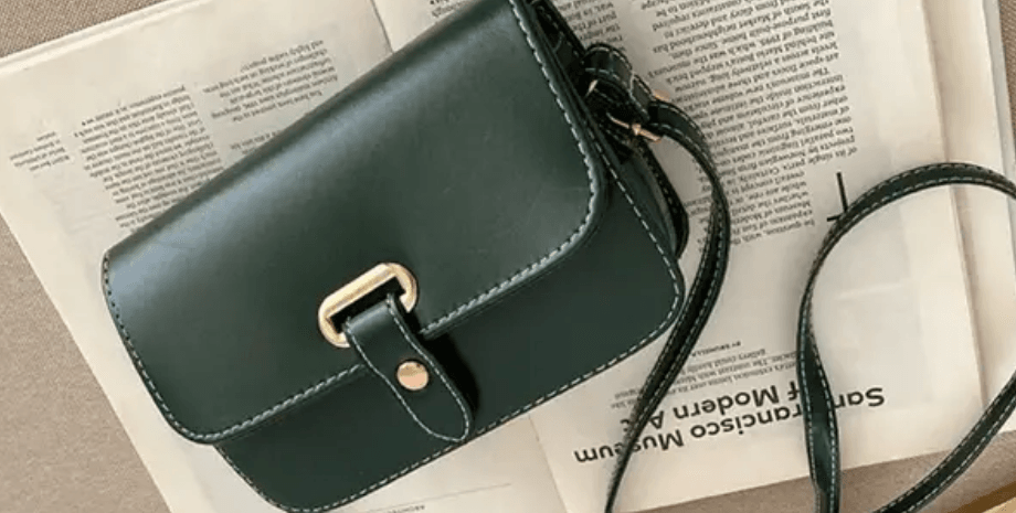 Прозрачные сумки, правила безопасности, университет Лойола, женская солидарность, выпускные церемонии