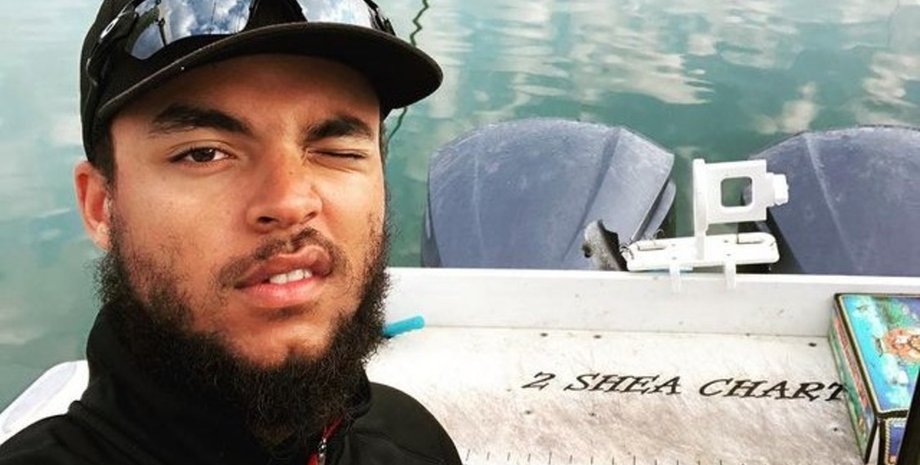 Коннор Круз, син Тома Круза, прийомний син