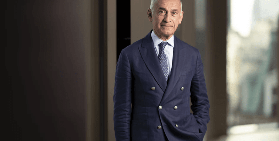 Ара Дарзи ограбили в италии