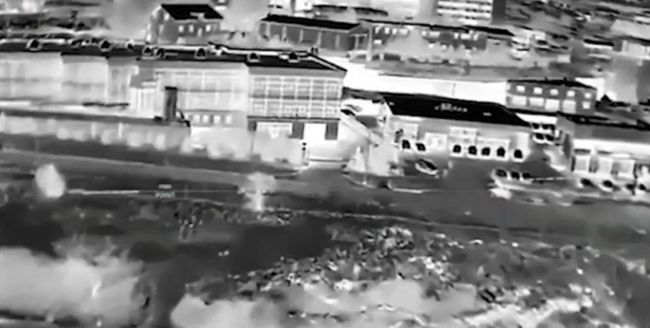 кадры полета дрона ВМС ВСУ в Севастополь