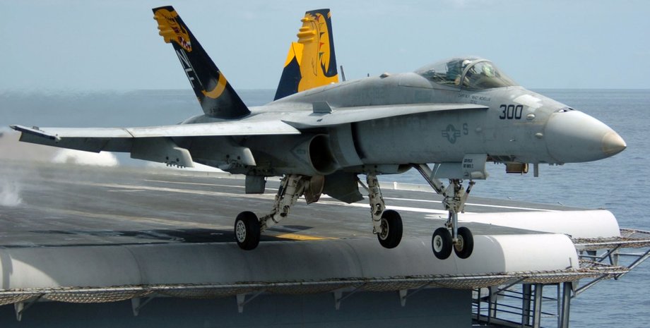 Истребитель F/A-18 Hornet / Фото: en.wikipedia.org