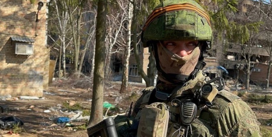 Российский солдат, вторжение российских войск в Херсоне,