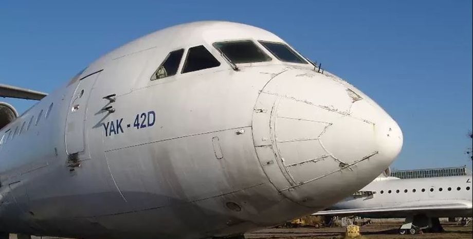 На AutoRia выставили на продажу самолет Як-42Д