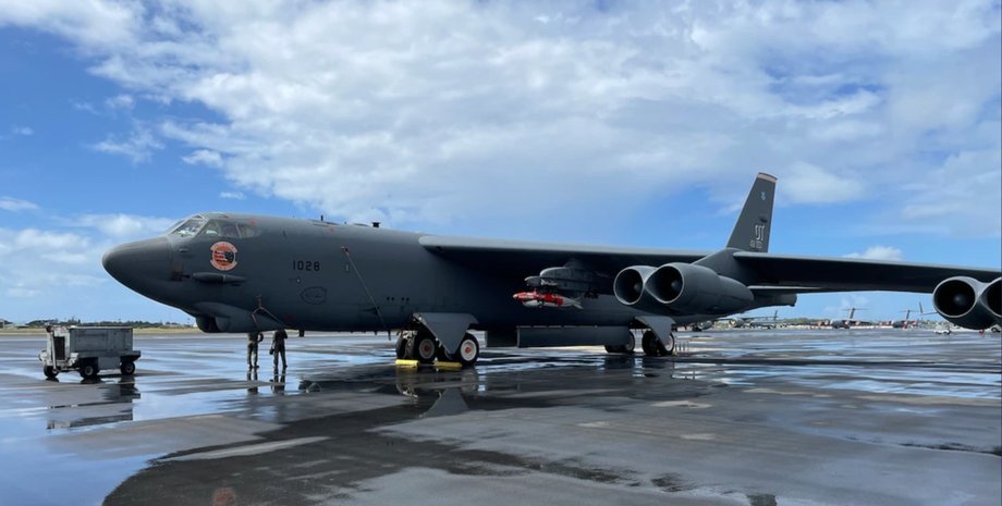 Бомбардировщик B-52H