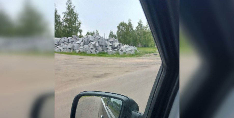 Бетонні піраміди "зуби дракона" зуби дракона фортифікації, Сумська область зуби дракона, зуби дракона Білопілля, зуби дракона наступ РФ