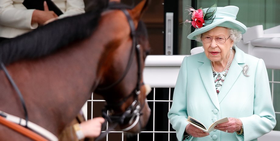 Королева Єлизавета ІІ, щоденник королеви єлизавети, король чарльз, королівська сімʼя британії, ліз трасс