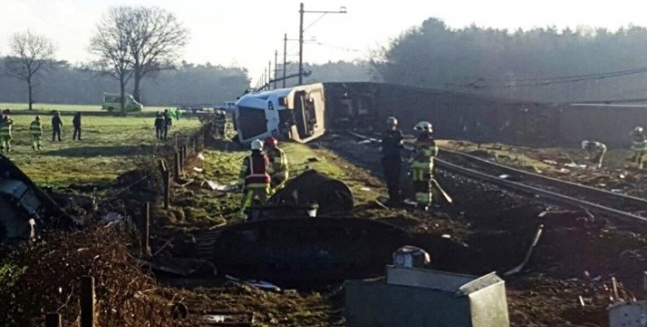 Авария пассажирского поезда в Нидерландах / Фото: @News_Executive