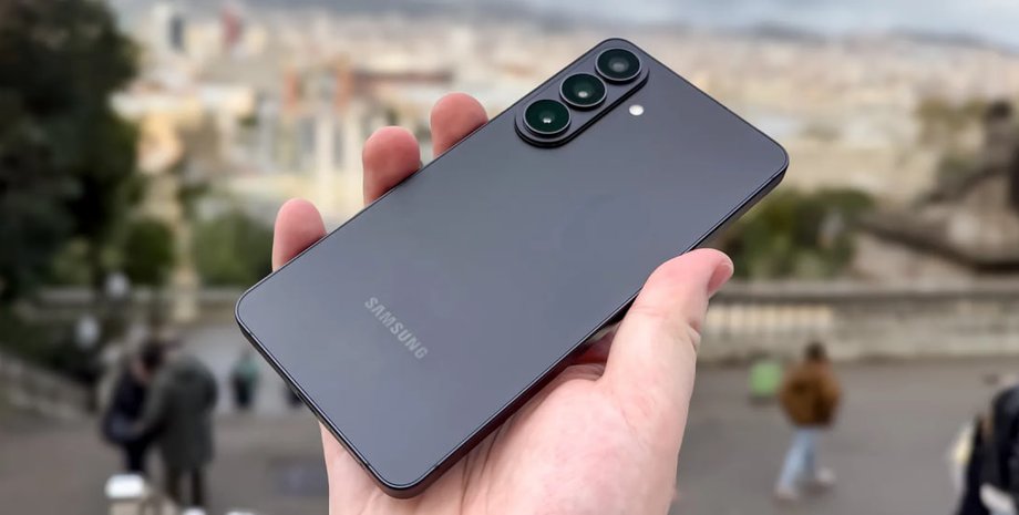 Смартфон Samsung Galaxy S26 Plus