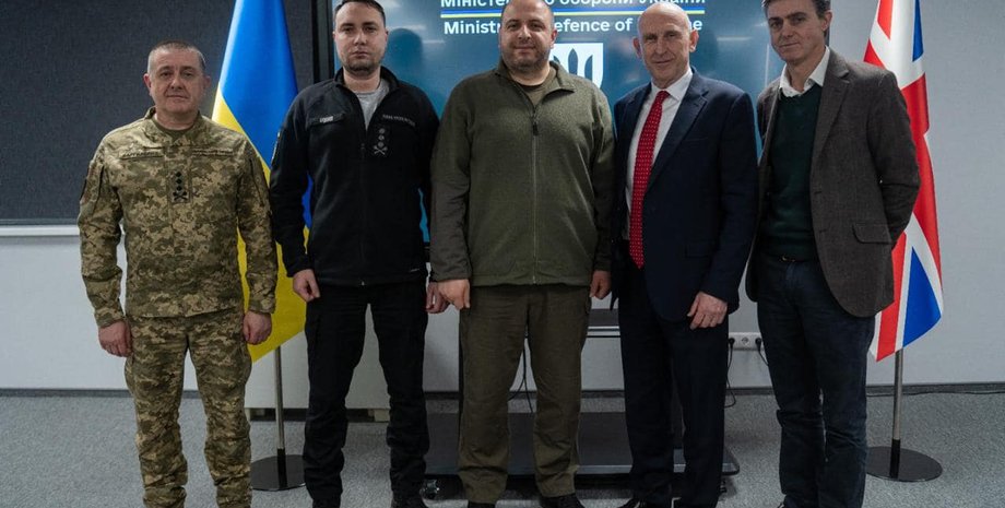 Рустем Умєров та Джон Гілі, Джон Гілі заява, Джон Гілі у Києві, Джон Гілі Велика Британія, Джон Гілі Британія війська, Джон Гілі війна РФ