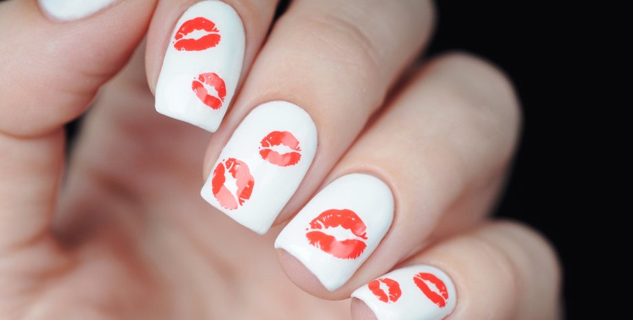 тату маникюр 2022