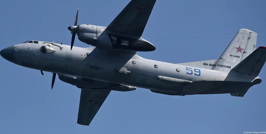 фото самолета Ан-26 ВС РФ в полете