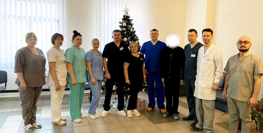 Лікарі, медики, порятунок військового, рак