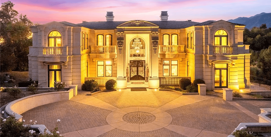 Особняк, город миллионеров, Брэдбери, город в США, пригород, элитный район, богатые люди, средняя стоимость домов, чаевые, необычные законы, особняк