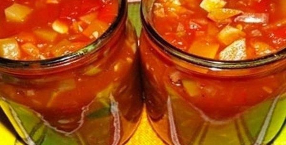 кабачки в томаті, консервація, заготовки на зиму