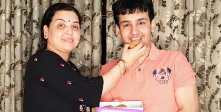 Индия, Вундеркинд, Университет, Бакалавр, Агастья Джайсвал