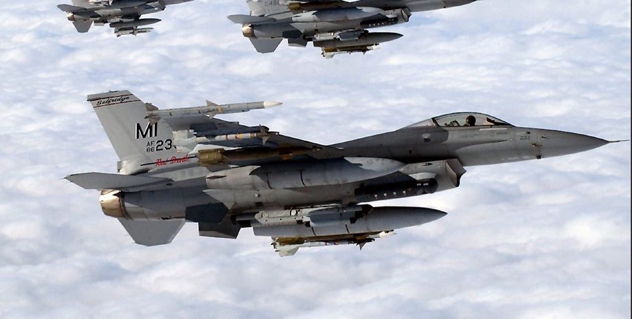 истребители F-16, самолеты F-16, многоцелевые истребители F-16