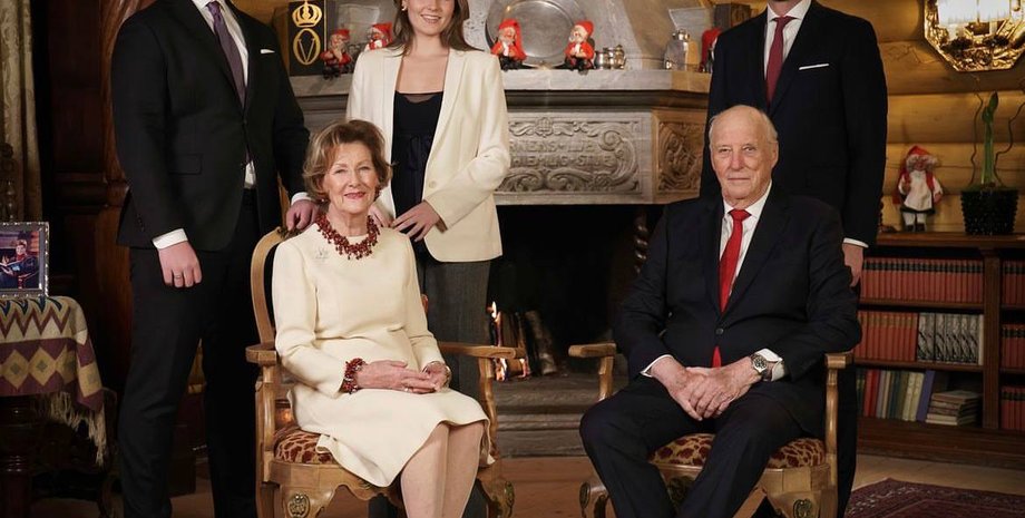 Королівська родина Норвегії, різдвяна листівка, королева соня, король гаральд, кронпринцеса матте-маріт, норвегія