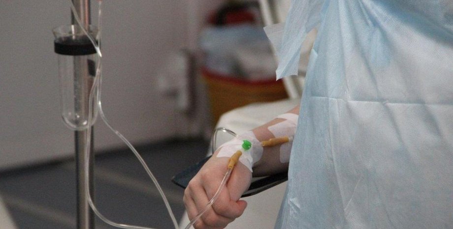 смерть учительницы в польше, смерть учителя, возможно, из-за прививки