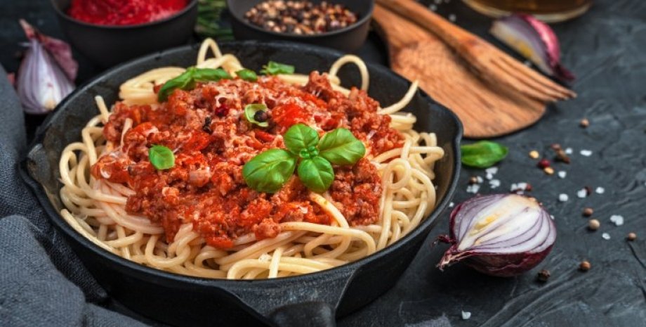 Рагу Болоньєзе, болонське рагу, спагеті болоньєзе, італійська кухня