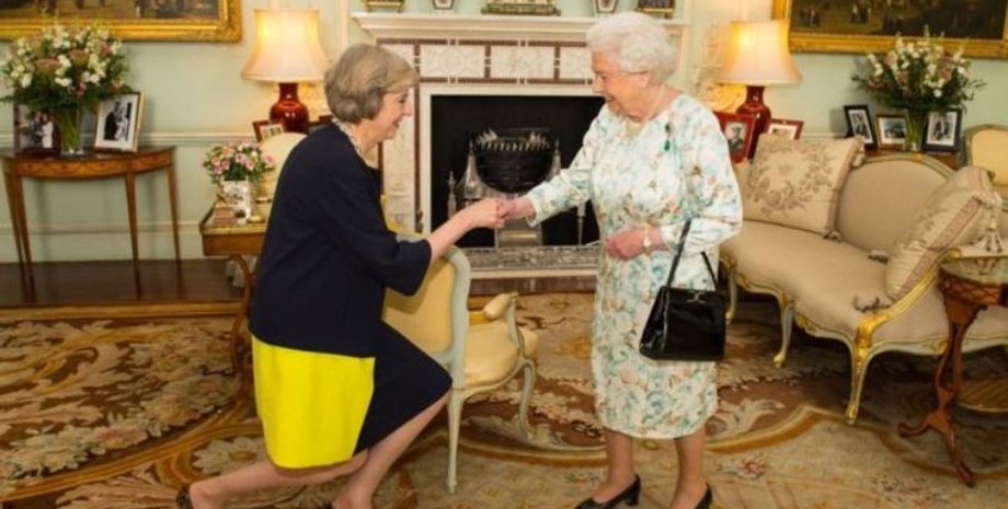 Тереза Мэй прошла церемонию "целования рук" / Фото: РА