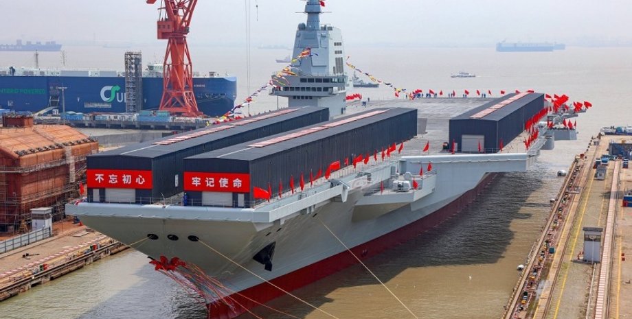 Авианосец Фуцзянь