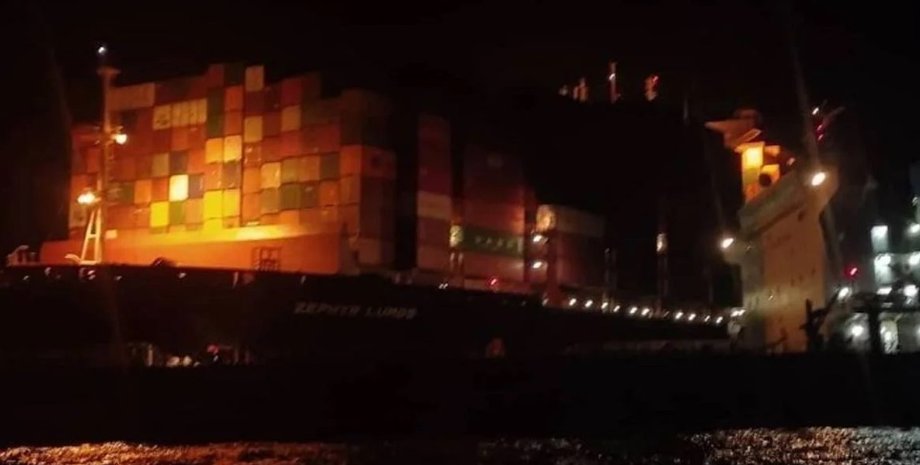 ZEPHYR LUMOS,  Panamax GALAPAGOS, корабли, столкновение,