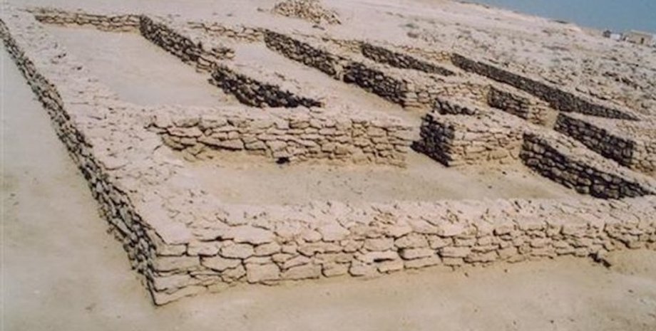 кістки, розкопки, Абу-Дабі, вчені, археологи, дослідження, археологія, наука, харчування, інструменти, бітум, торгівля, порт, острів, розвиток, емірат, посуд, матеріал, Месопотамія, Ірак, Пакистан, Індія, відкриття, артефакти