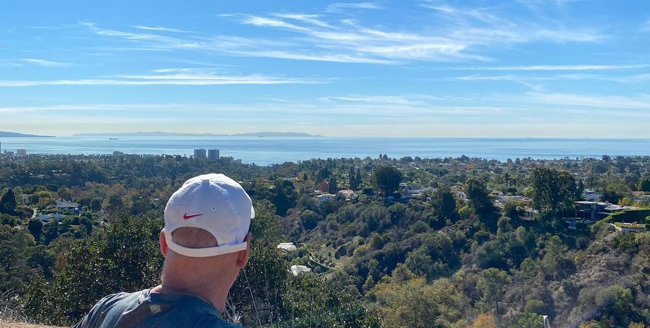 Брюс Уиллис, прогулка