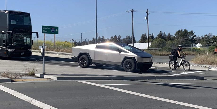 Tesla, Tesla Cybertruck, Пикап, Электрокар, Электромобиль, Авто, Автомобили, Новинки, Фото, США