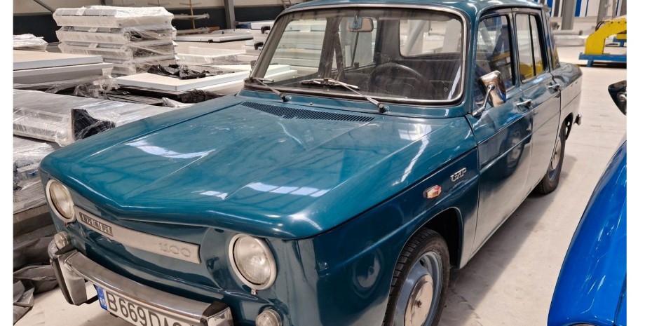 Dacia 1100 1969, Dacia 1100, Renault 8, капсула часу